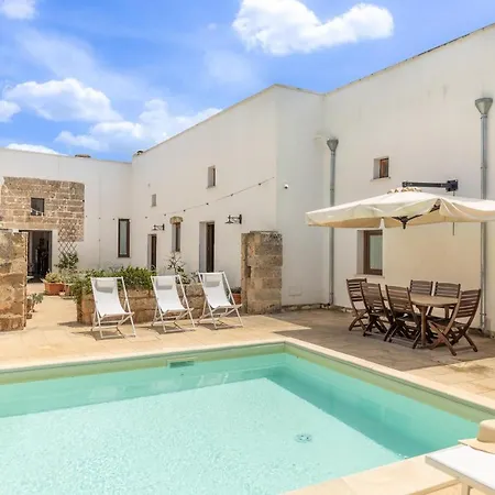 Villa Courtyard With Pool *
