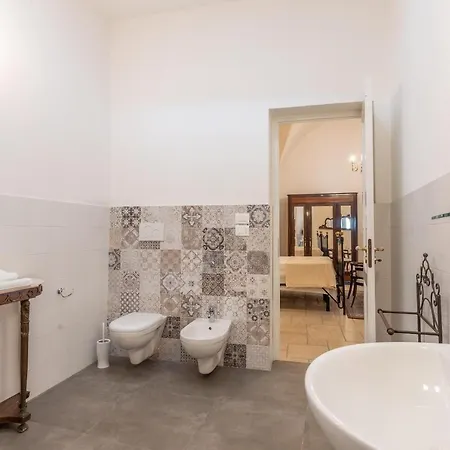 Villa Courtyard With Pool