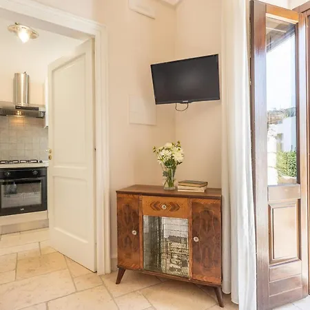 Villa Courtyard With Pool