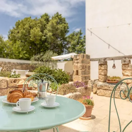 Courtyard With Pool Villa *