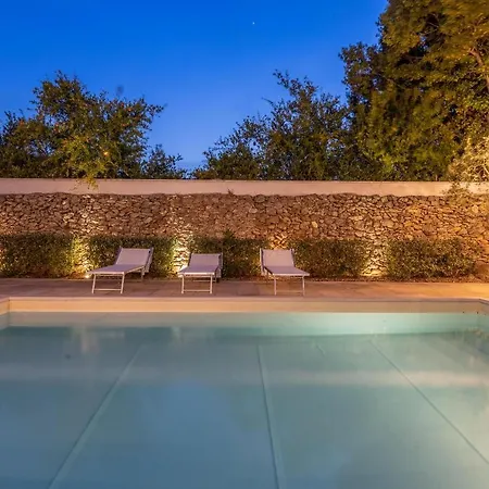 Courtyard With Pool Villa *