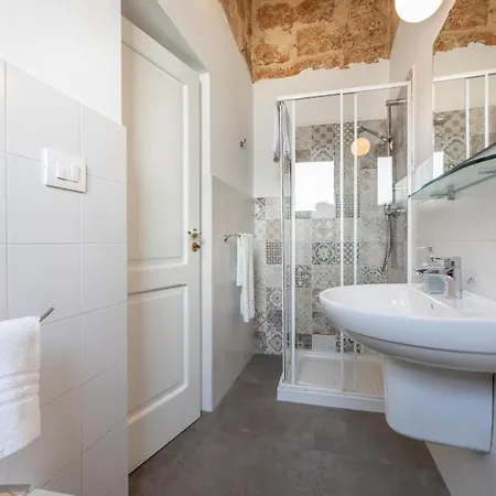 Courtyard With Pool *