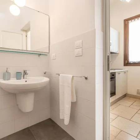 Courtyard With Pool Ракале