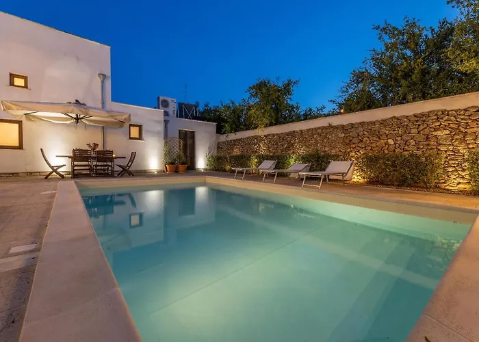 Courtyard With Pool *