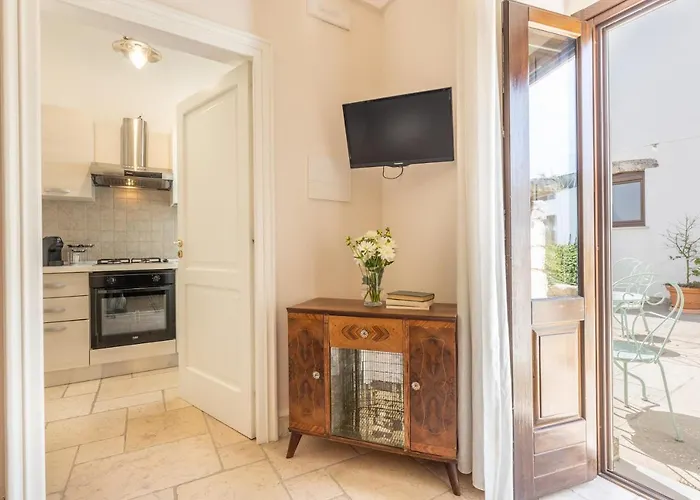 Villa Courtyard With Pool