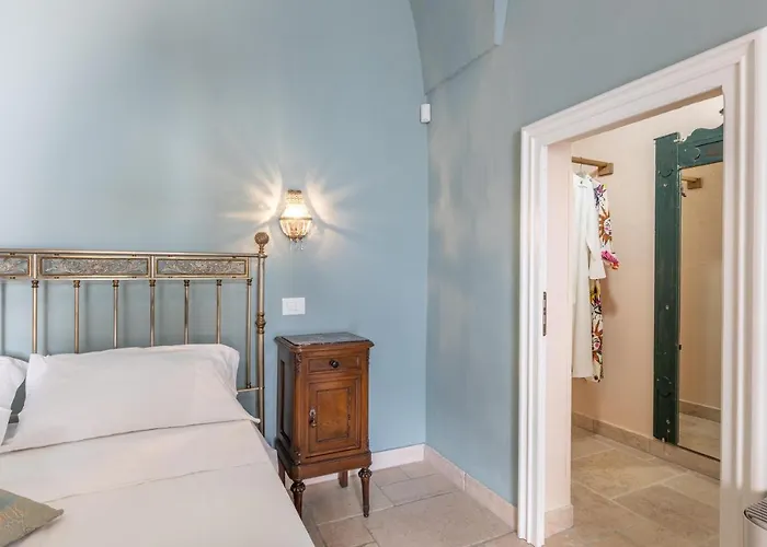 Courtyard With Pool Villa